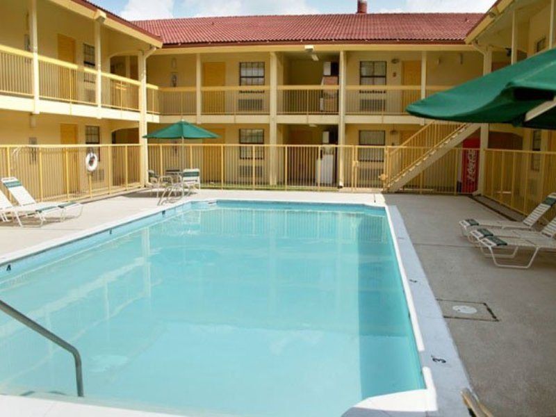 La Quinta Inn By Wyndham Baton Rouge University Area ภายนอก รูปภาพ