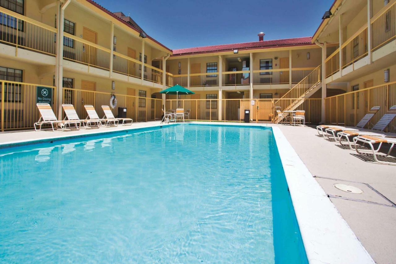 La Quinta Inn By Wyndham Baton Rouge University Area ภายนอก รูปภาพ