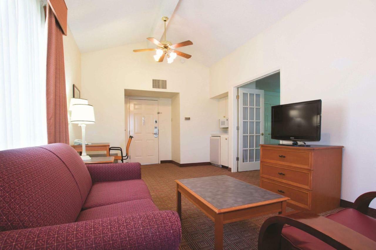 La Quinta Inn By Wyndham Baton Rouge University Area ภายนอก รูปภาพ